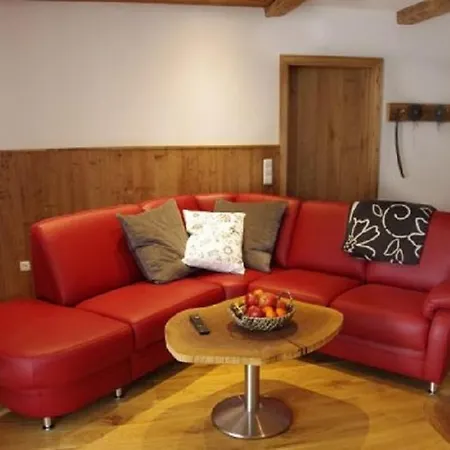 Holzhaus Lugerhof Apartmán *
