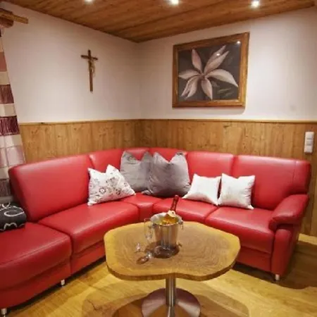 Holzhaus Lugerhof Apartmán *